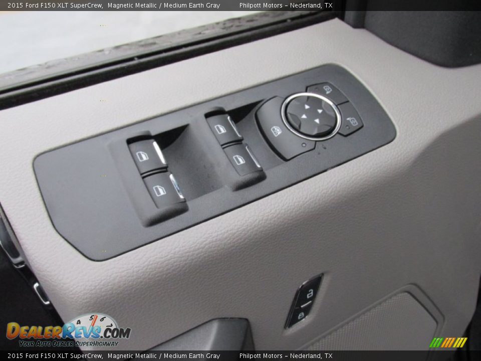 Controls of 2015 Ford F150 XLT SuperCrew Photo #20