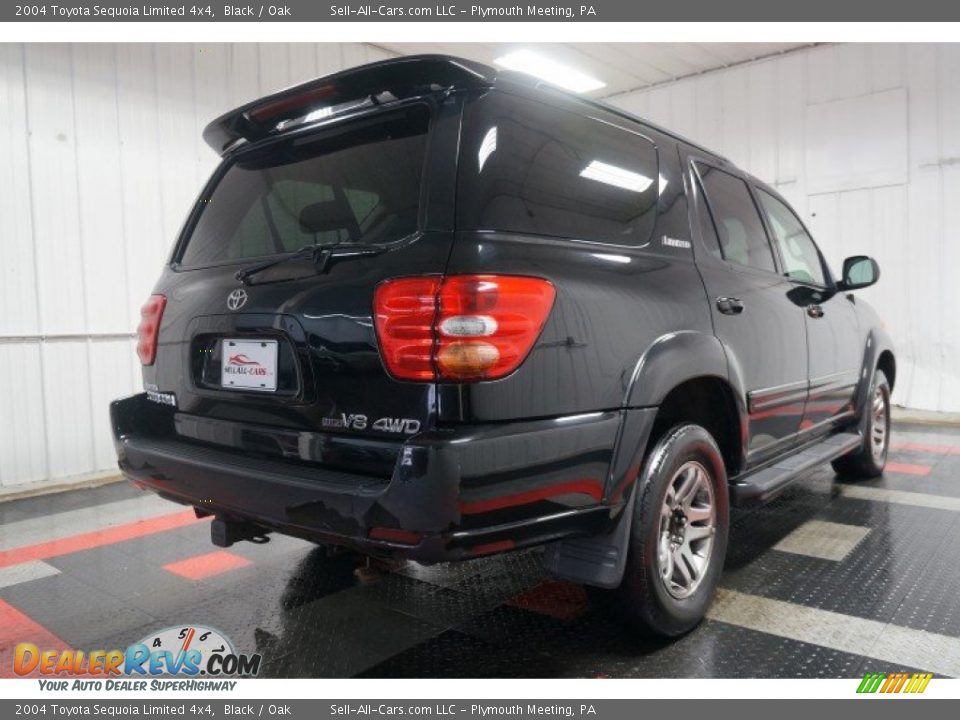 2004 Toyota Sequoia Limited 4x4 Black / Oak Photo #8