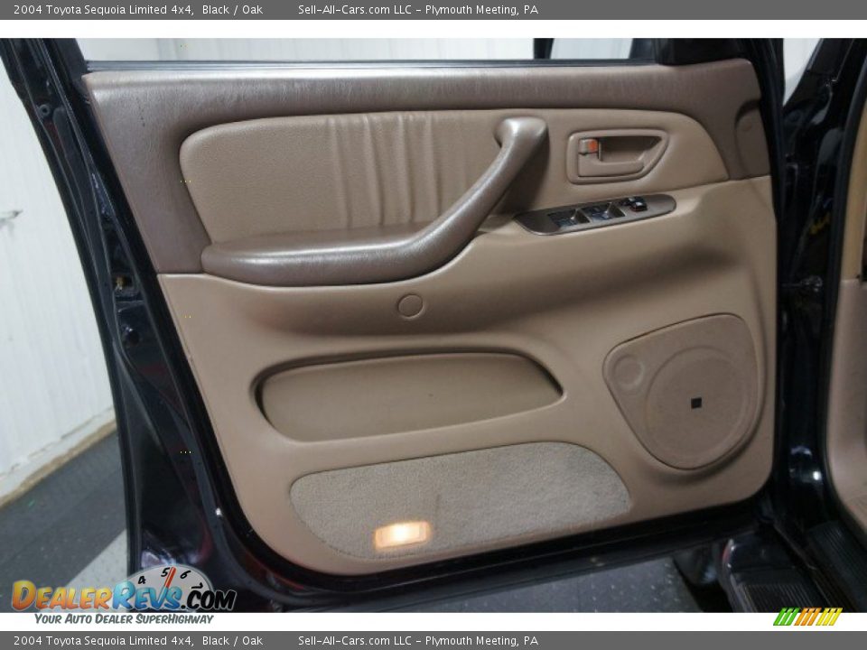 2004 Toyota Sequoia Limited 4x4 Black / Oak Photo #12