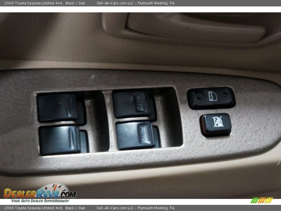 2004 Toyota Sequoia Limited 4x4 Black / Oak Photo #13