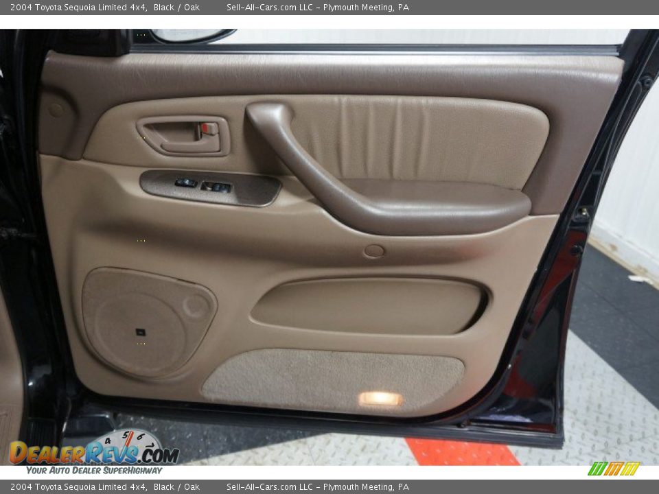 2004 Toyota Sequoia Limited 4x4 Black / Oak Photo #16