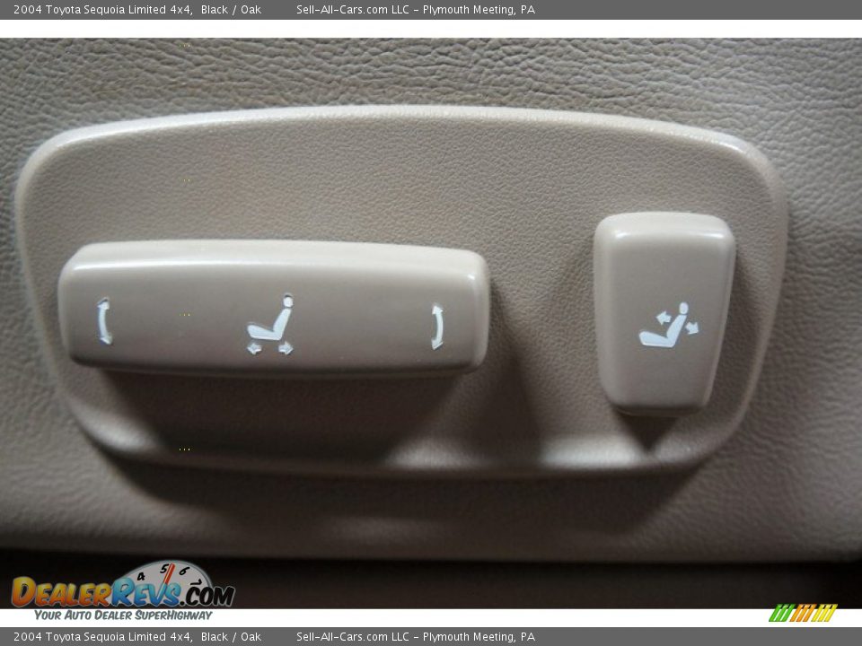 2004 Toyota Sequoia Limited 4x4 Black / Oak Photo #18