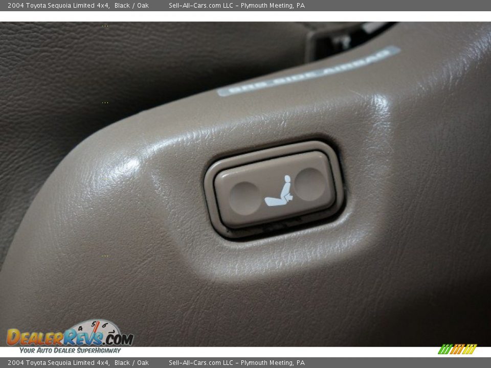 2004 Toyota Sequoia Limited 4x4 Black / Oak Photo #19