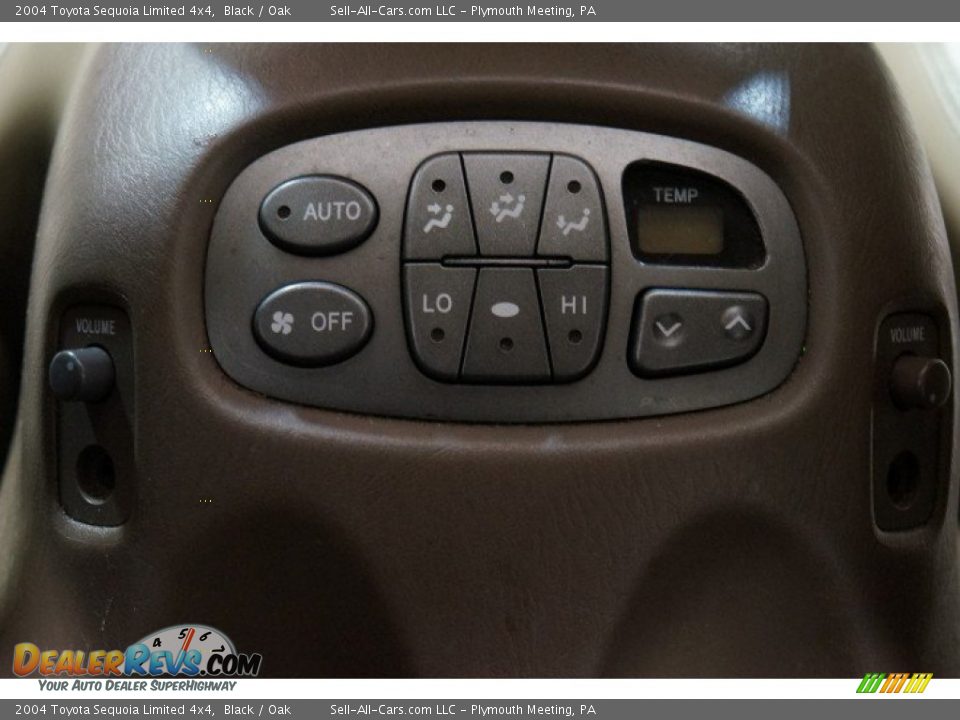 2004 Toyota Sequoia Limited 4x4 Black / Oak Photo #23
