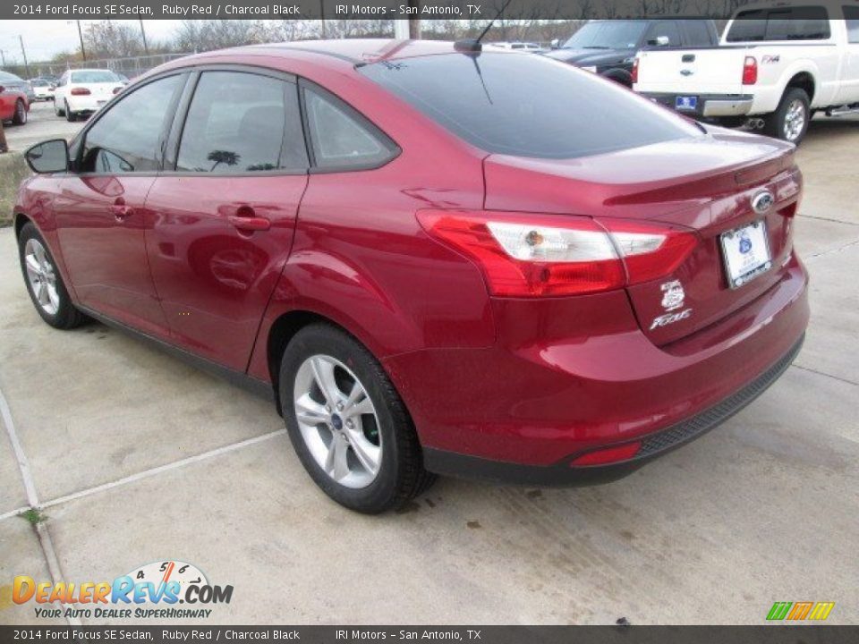 2014 Ford Focus SE Sedan Ruby Red / Charcoal Black Photo #6
