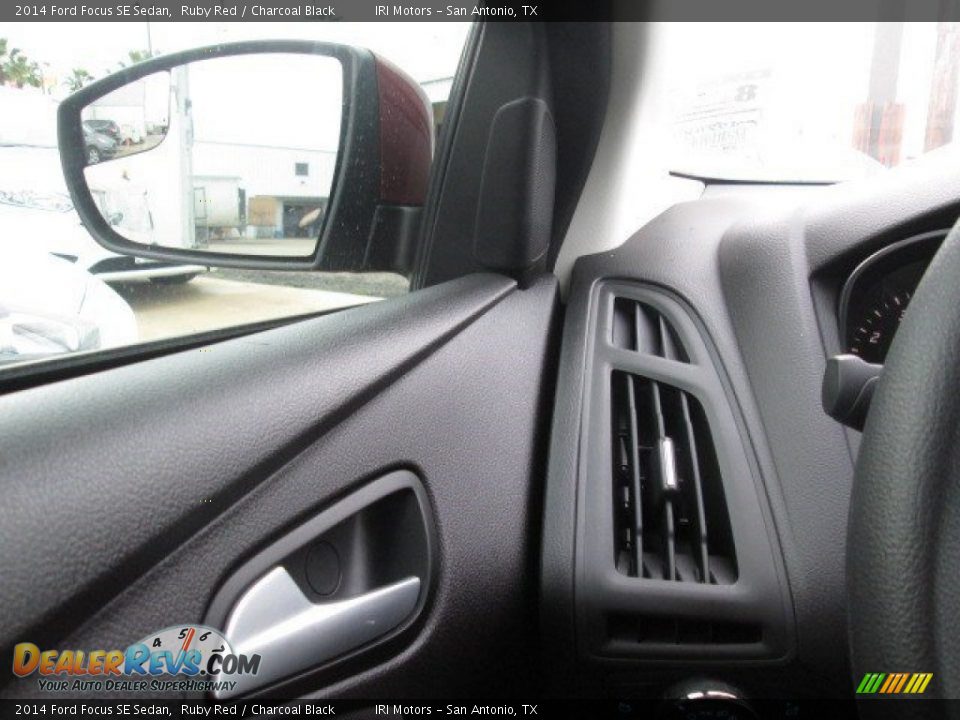 2014 Ford Focus SE Sedan Ruby Red / Charcoal Black Photo #15