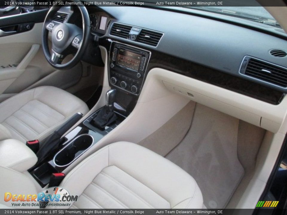 Dashboard of 2014 Volkswagen Passat 1.8T SEL Premium Photo #17