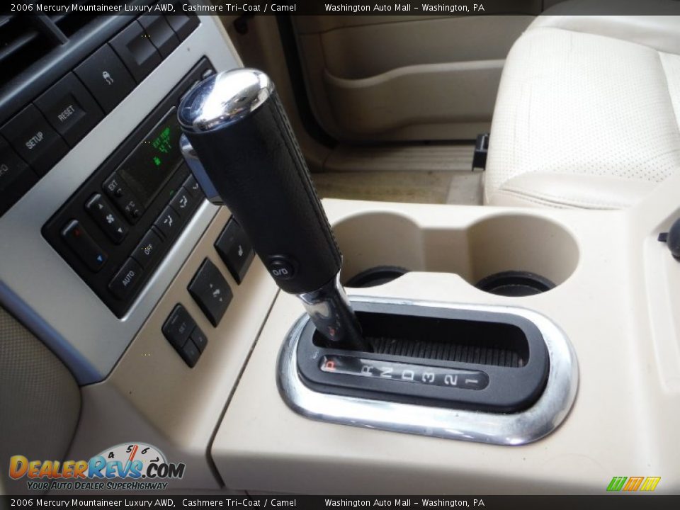 2006 Mercury Mountaineer Luxury AWD Cashmere Tri-Coat / Camel Photo #16