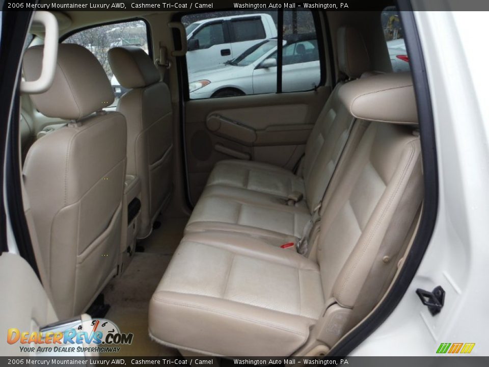 2006 Mercury Mountaineer Luxury AWD Cashmere Tri-Coat / Camel Photo #18