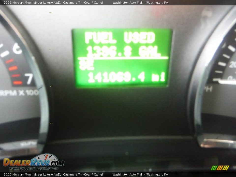 2006 Mercury Mountaineer Luxury AWD Cashmere Tri-Coat / Camel Photo #22