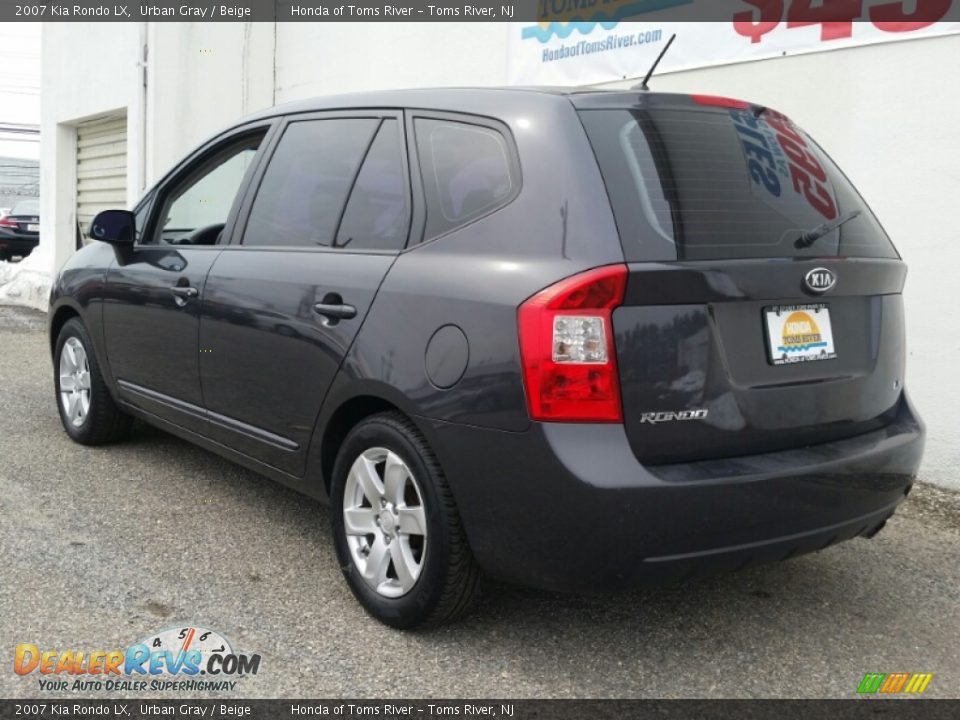 2007 Kia Rondo LX Urban Gray / Beige Photo #4