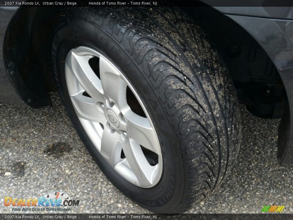 2007 Kia Rondo LX Urban Gray / Beige Photo #6