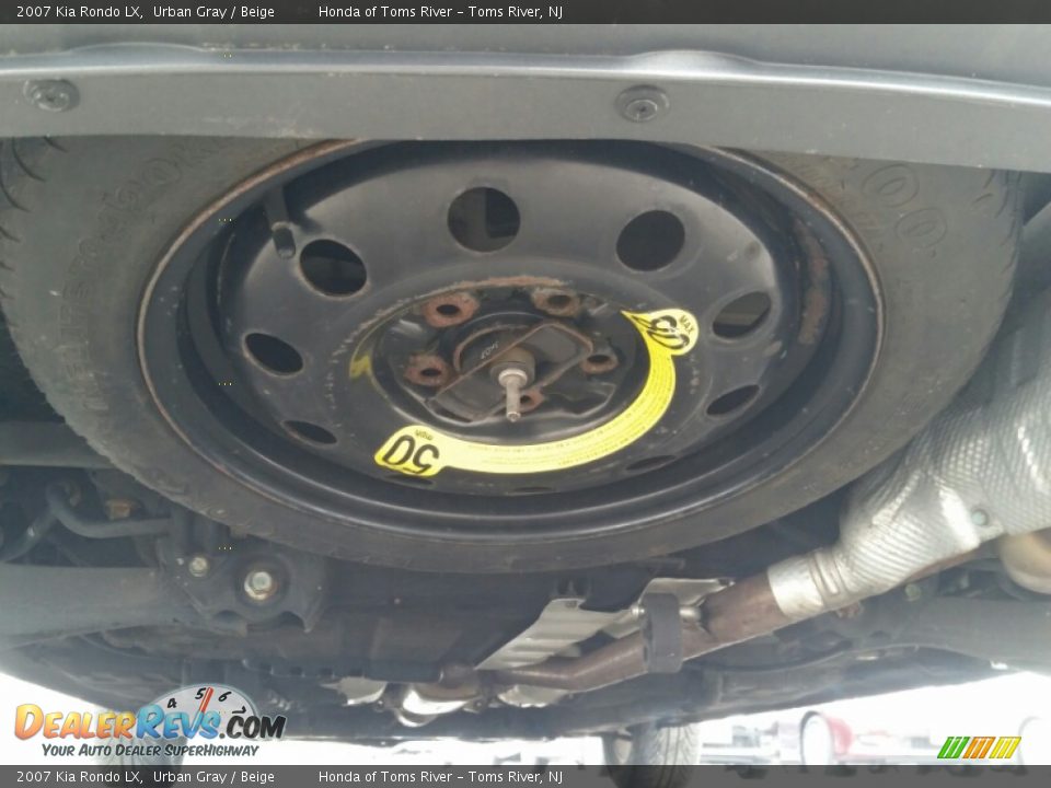 2007 Kia Rondo LX Urban Gray / Beige Photo #22