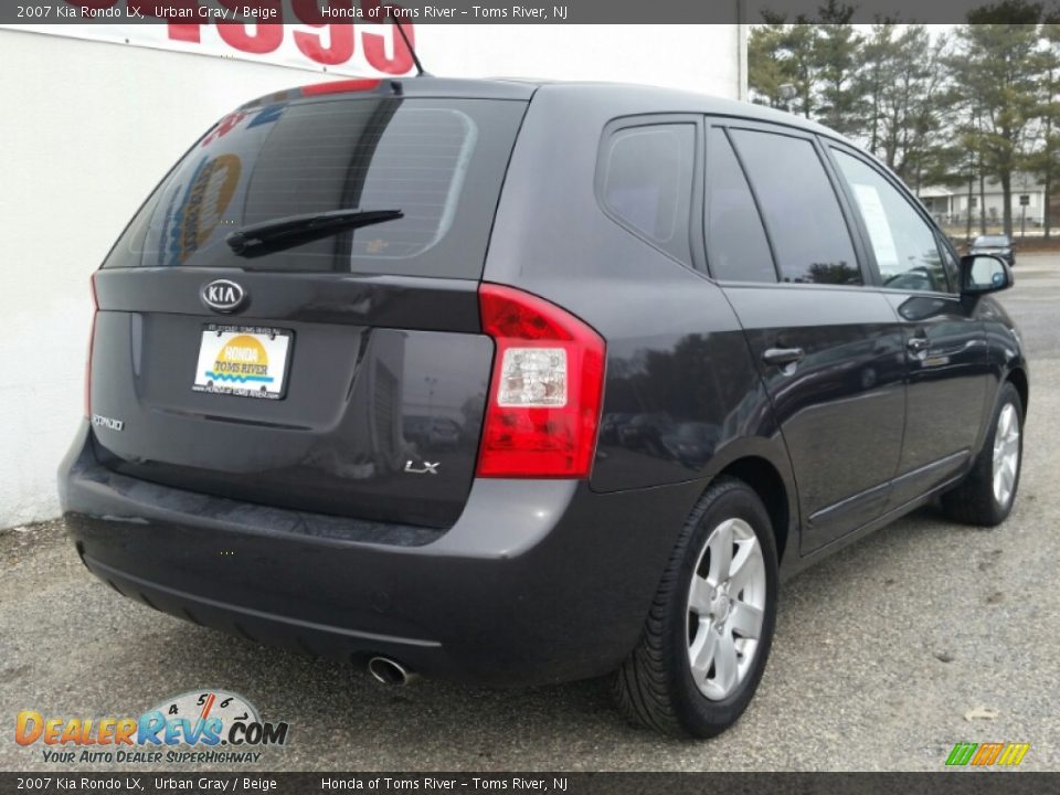 2007 Kia Rondo LX Urban Gray / Beige Photo #23