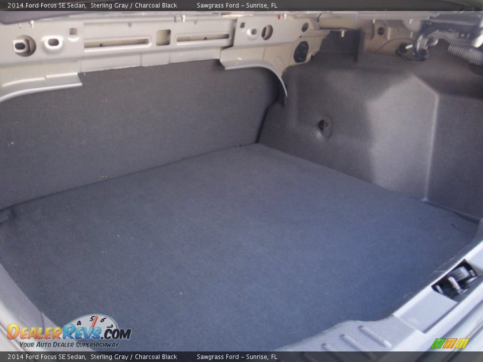 2014 Ford Focus SE Sedan Sterling Gray / Charcoal Black Photo #8