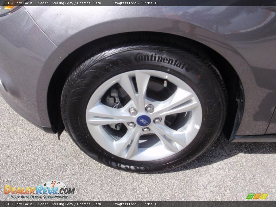 2014 Ford Focus SE Sedan Sterling Gray / Charcoal Black Photo #11