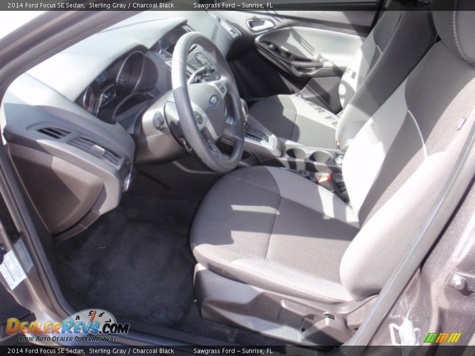 2014 Ford Focus SE Sedan Sterling Gray / Charcoal Black Photo #18