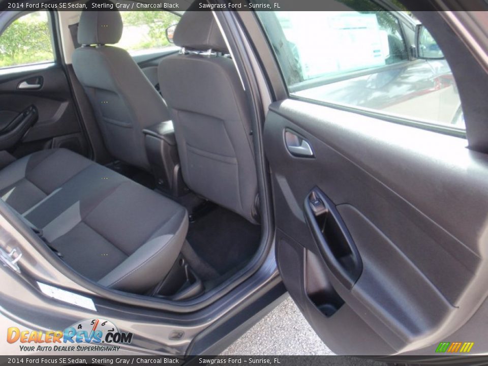 2014 Ford Focus SE Sedan Sterling Gray / Charcoal Black Photo #22