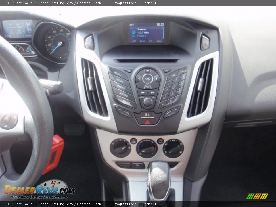 2014 Ford Focus SE Sedan Sterling Gray / Charcoal Black Photo #26