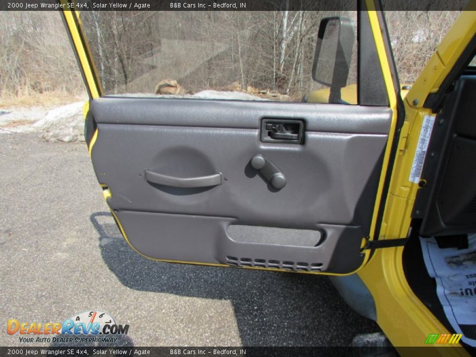 2000 Jeep Wrangler SE 4x4 Solar Yellow / Agate Photo #16