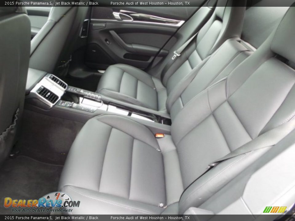 Rear Seat of 2015 Porsche Panamera S Photo #25