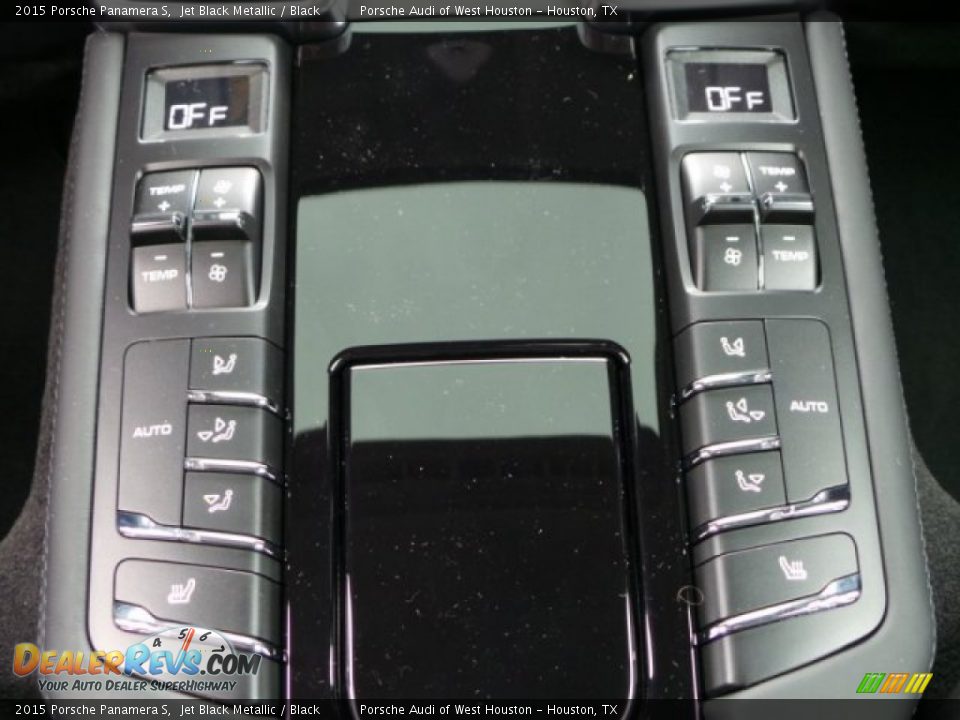 Controls of 2015 Porsche Panamera S Photo #26