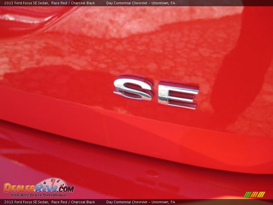 2013 Ford Focus SE Sedan Race Red / Charcoal Black Photo #7