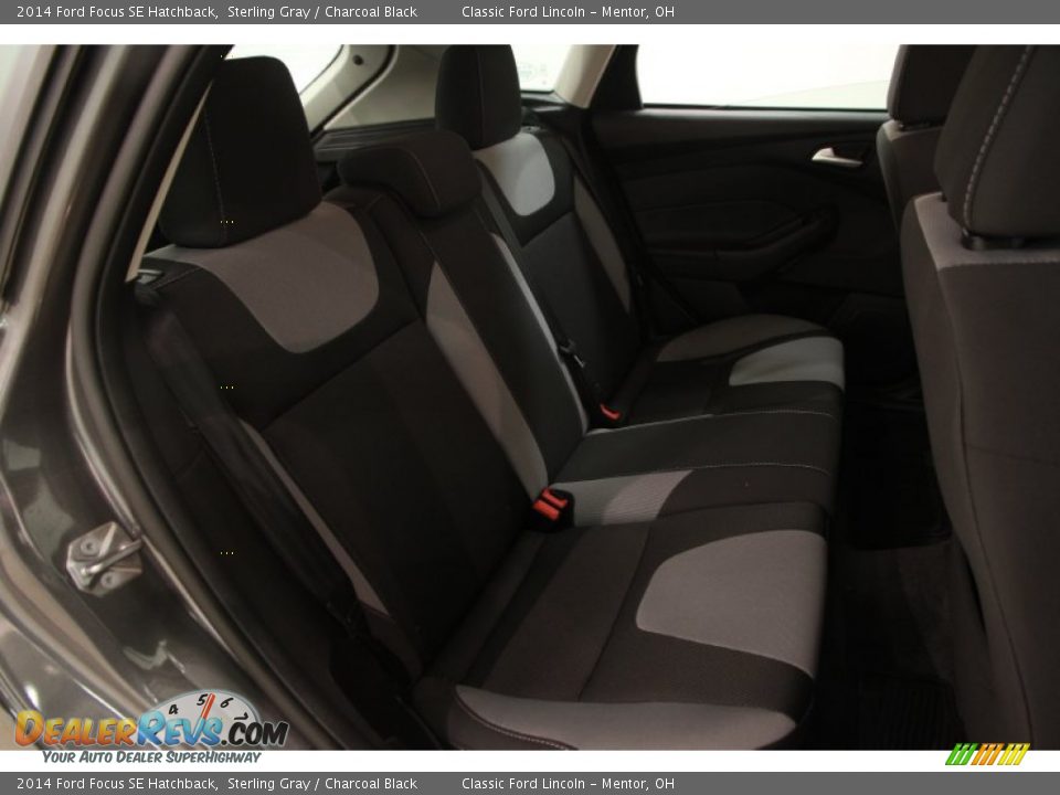 2014 Ford Focus SE Hatchback Sterling Gray / Charcoal Black Photo #10