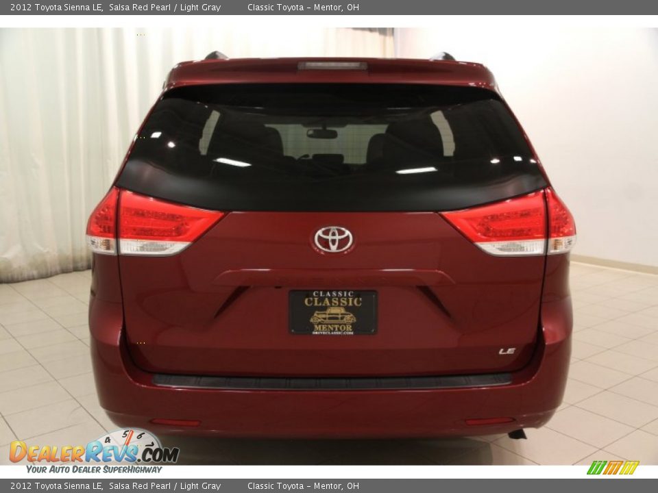 2012 Toyota Sienna LE Salsa Red Pearl / Light Gray Photo #18