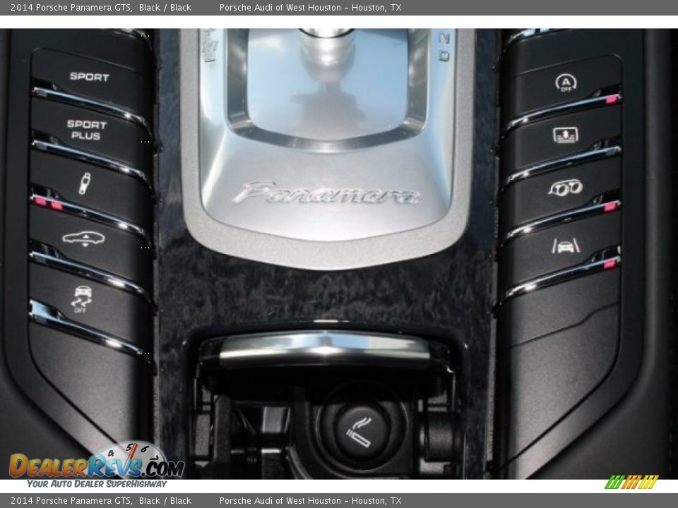 Controls of 2014 Porsche Panamera GTS Photo #33