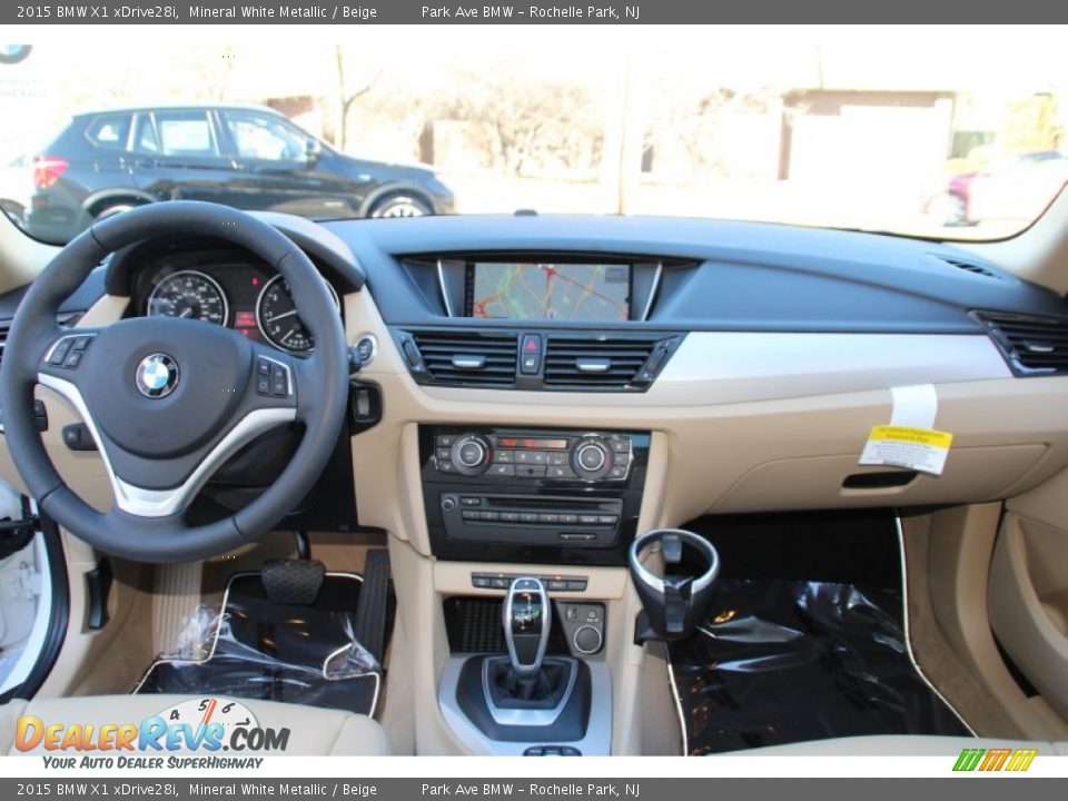 2015 BMW X1 xDrive28i Mineral White Metallic / Beige Photo #15