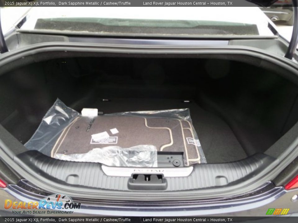 2015 Jaguar XJ XJL Portfolio Trunk Photo #28