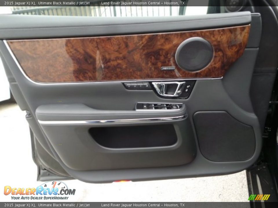 Door Panel of 2015 Jaguar XJ XJ Photo #10