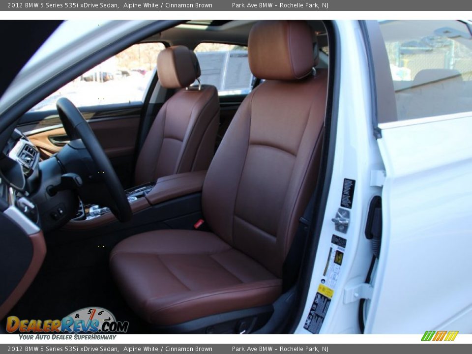 2012 BMW 5 Series 535i xDrive Sedan Alpine White / Cinnamon Brown Photo #13