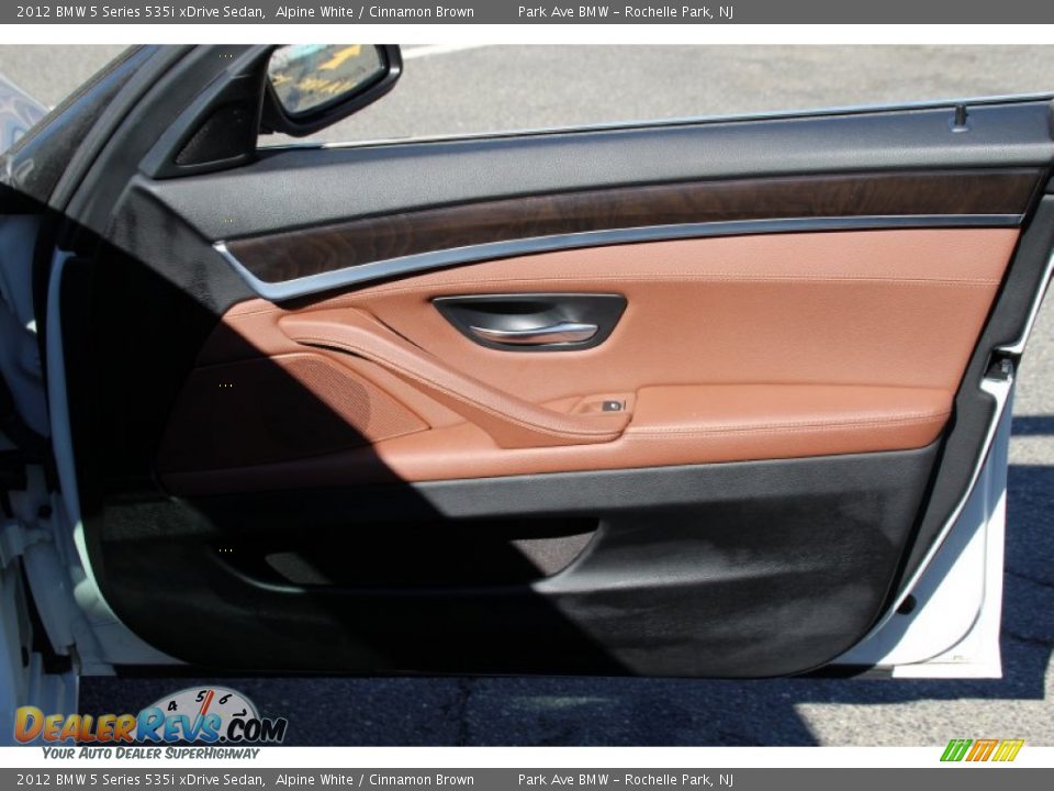 2012 BMW 5 Series 535i xDrive Sedan Alpine White / Cinnamon Brown Photo #26