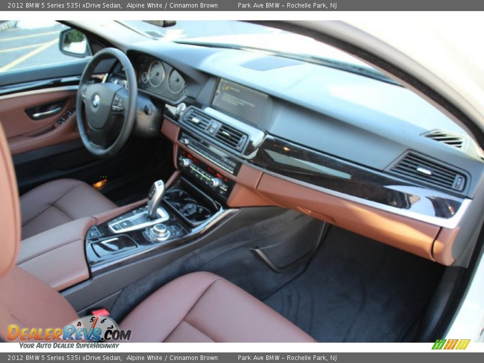 2012 BMW 5 Series 535i xDrive Sedan Alpine White / Cinnamon Brown Photo #27