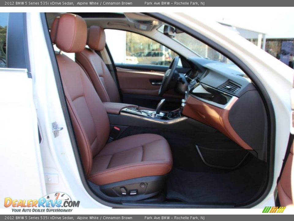 2012 BMW 5 Series 535i xDrive Sedan Alpine White / Cinnamon Brown Photo #28