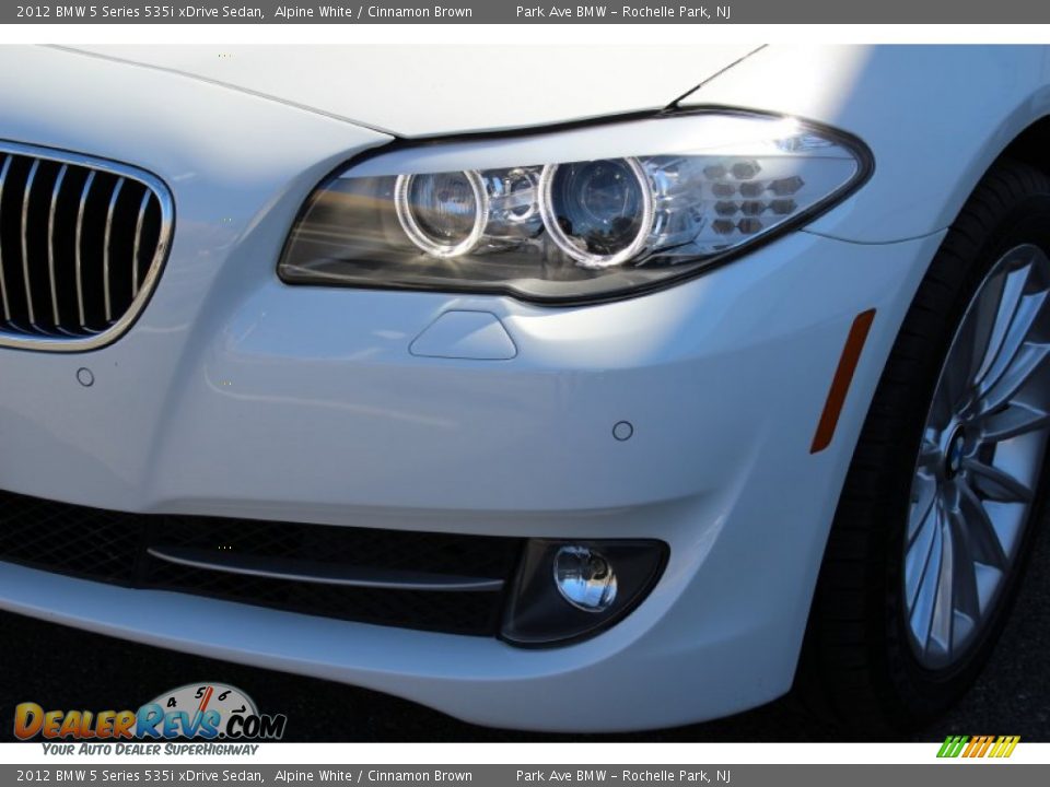 2012 BMW 5 Series 535i xDrive Sedan Alpine White / Cinnamon Brown Photo #31
