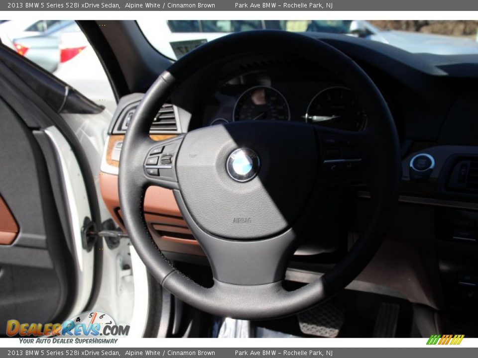 2013 BMW 5 Series 528i xDrive Sedan Alpine White / Cinnamon Brown Photo #19