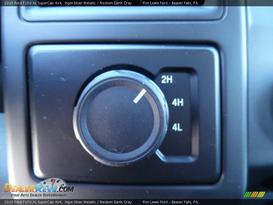 Controls of 2015 Ford F150 XL SuperCab 4x4 Photo #17