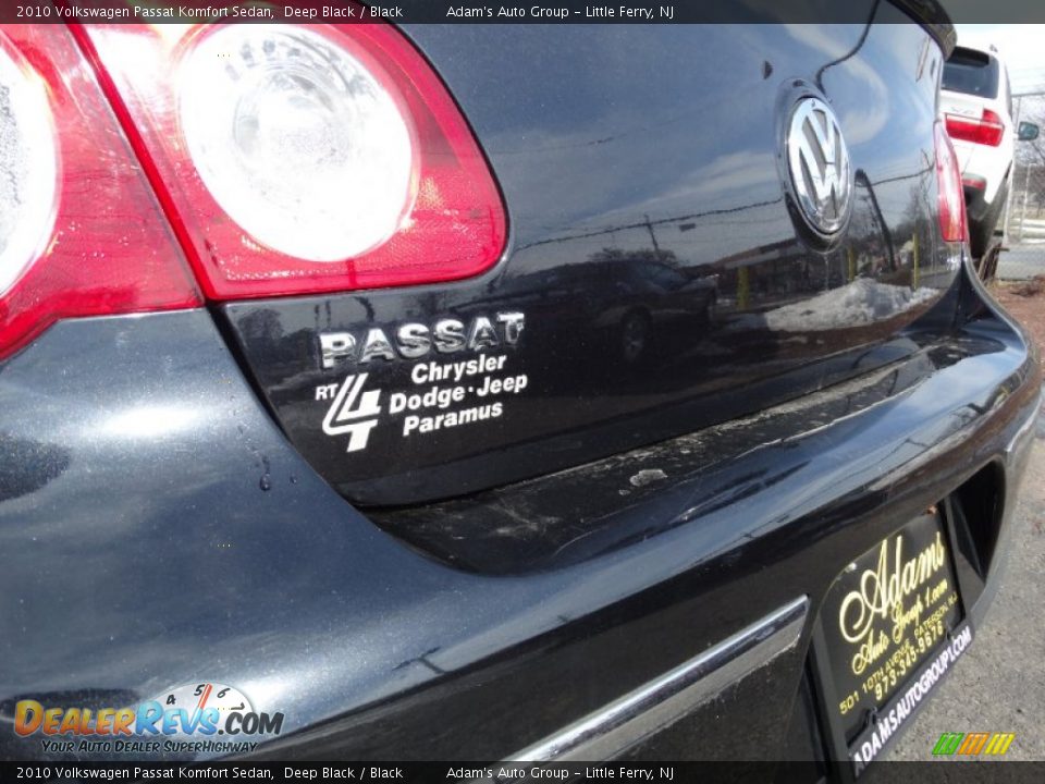 2010 Volkswagen Passat Komfort Sedan Deep Black / Black Photo #26