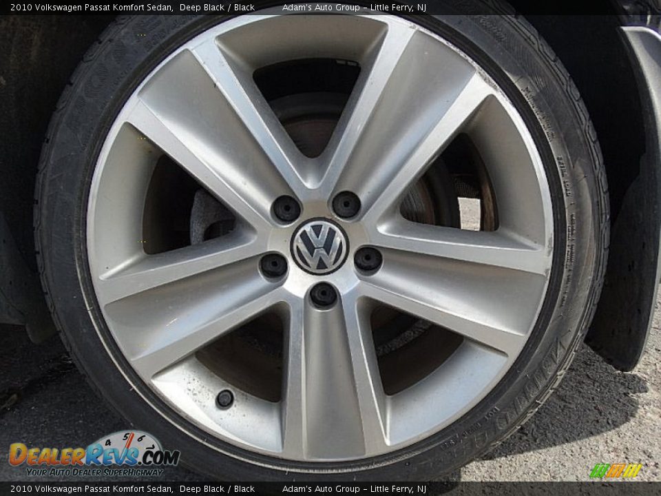 2010 Volkswagen Passat Komfort Sedan Deep Black / Black Photo #27