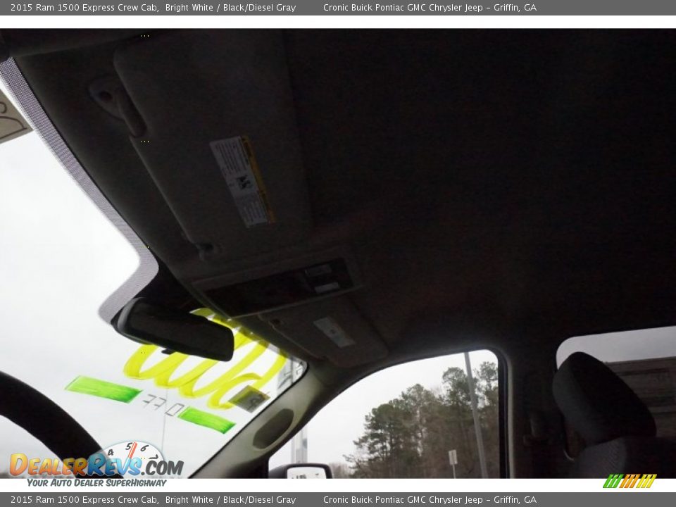 2015 Ram 1500 Express Crew Cab Bright White / Black/Diesel Gray Photo #12