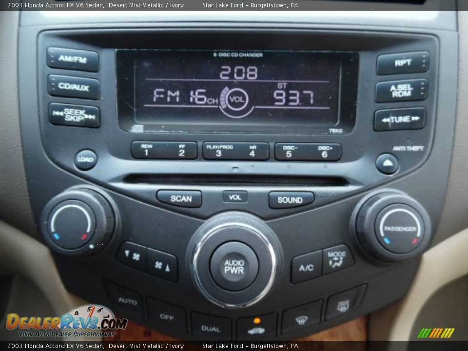 Controls of 2003 Honda Accord EX V6 Sedan Photo #18