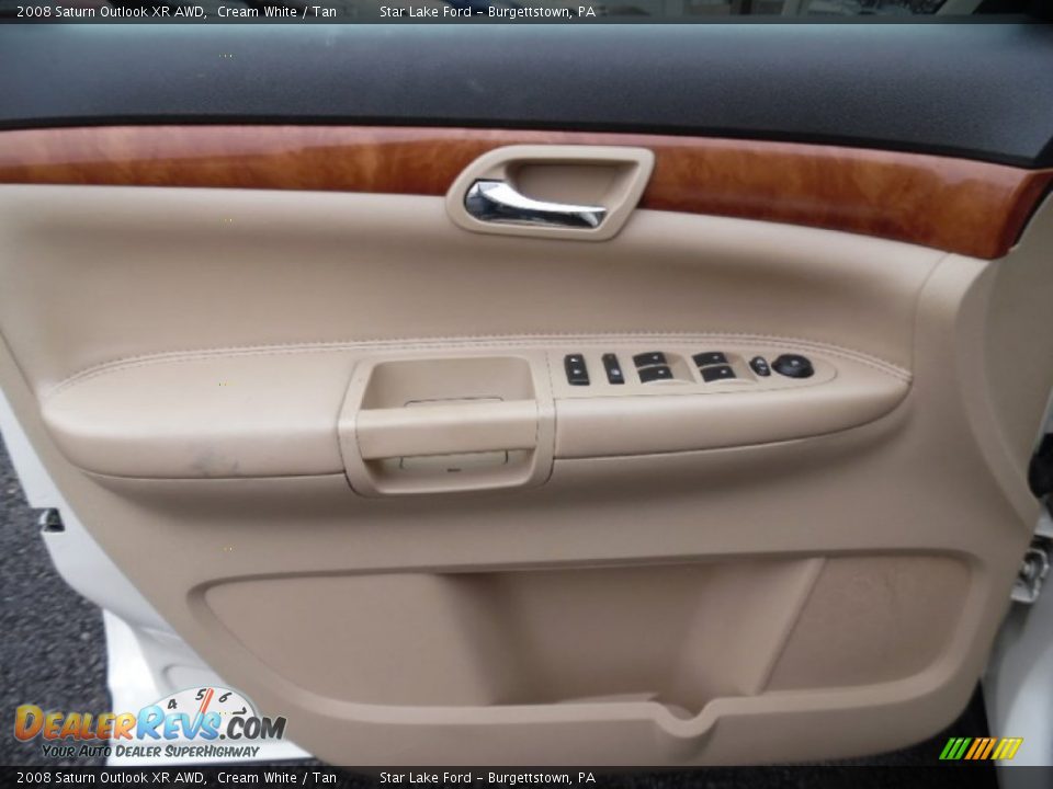 2008 Saturn Outlook XR AWD Cream White / Tan Photo #15