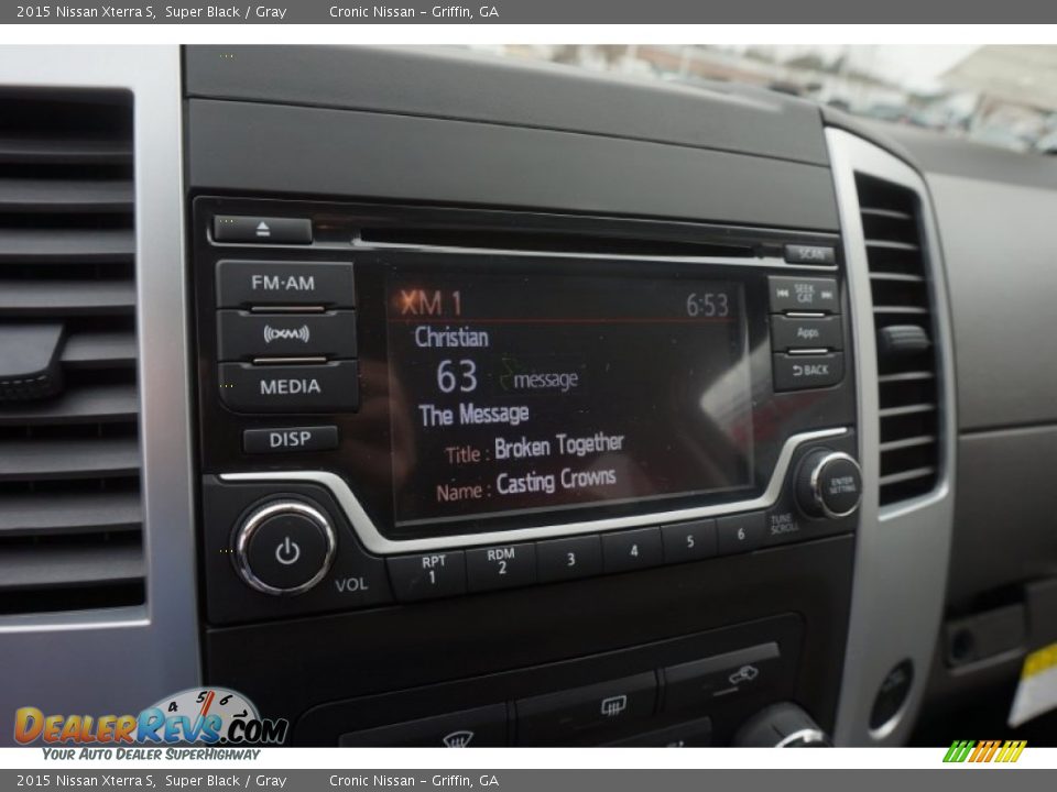 Controls of 2015 Nissan Xterra S Photo #15