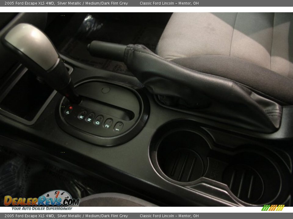 2005 Ford Escape XLS 4WD Silver Metallic / Medium/Dark Flint Grey Photo #9