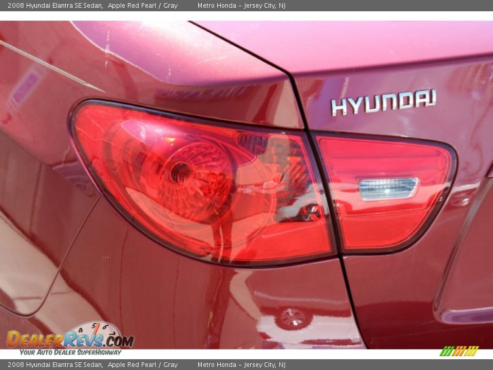 2008 Hyundai Elantra SE Sedan Apple Red Pearl / Gray Photo #19