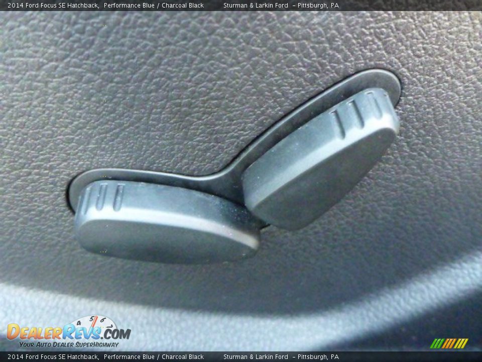 2014 Ford Focus SE Hatchback Performance Blue / Charcoal Black Photo #12