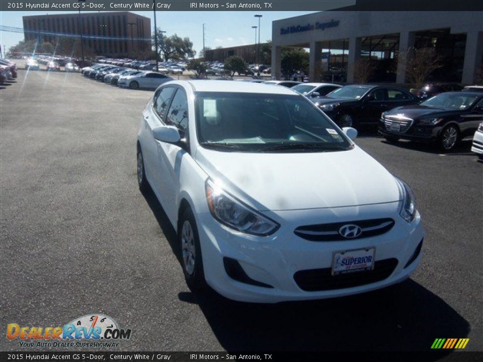2015 Hyundai Accent GS 5-Door Century White / Gray Photo #1